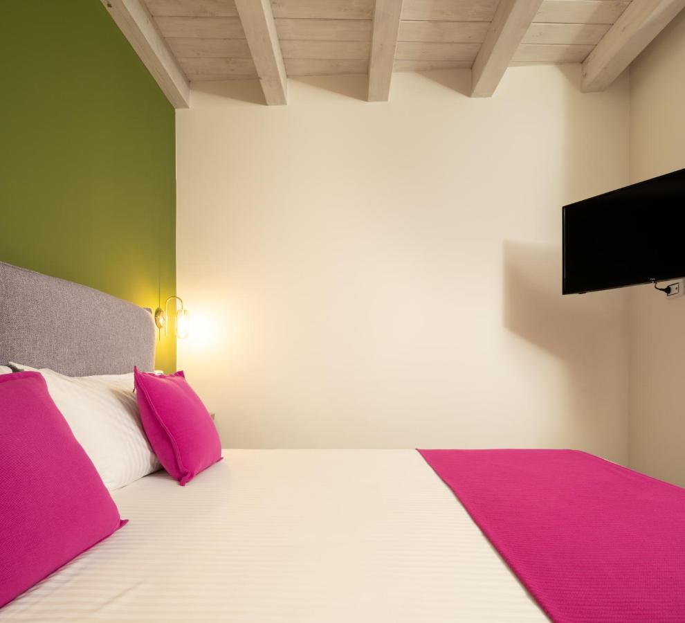 The Room Ortigia Syracuse Екстер'єр фото